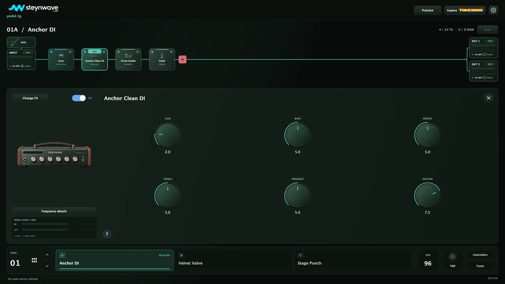 The actual steynwave pedal rigs Bass workspace, with its dark green theme, bass signal chain and separate preset banks